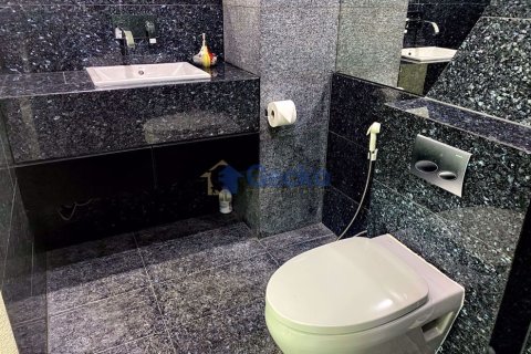 Condo in Pattaya, Thailand, 2 bedrooms № 196976 - photo 12