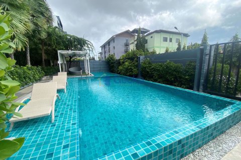Condo in Pattaya, Thailand, 2 bedrooms № 196976 - photo 23