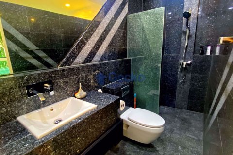 Condo in Pattaya, Thailand, 2 bedrooms № 196976 - photo 11