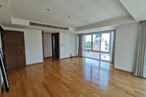 Кондоминиум с 4 спальнями в Бангкоке, Таиланд № 114397 - фото 8