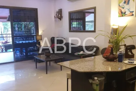 Casa de 3 dormitorios en Pattaya, Tailandia № 211608 - foto 6