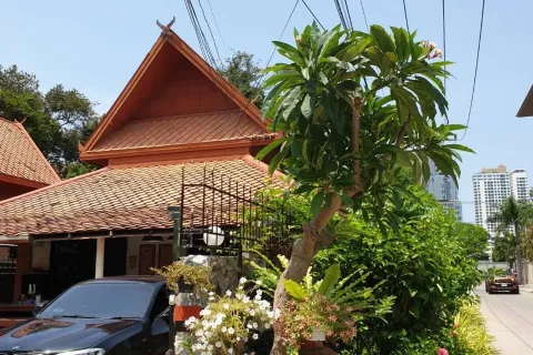 Casa de 3 dormitorios en Pattaya, Tailandia № 211608 - foto 14