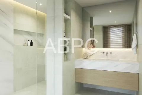 Casa de 4 dormitorios en Pattaya, Tailandia № 211609 - foto 3