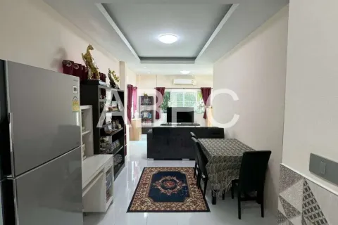 Casa de 2 dormitorios en Pattaya, Tailandia № 211607 - foto 10