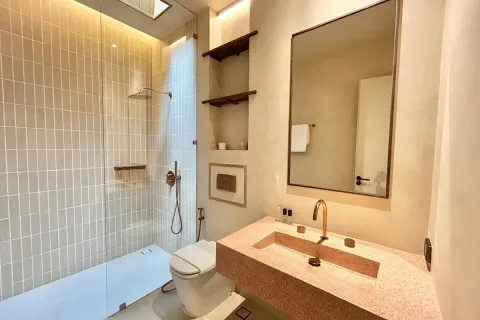 Casa de 5 dormitorios en Pattaya, Tailandia № 211605 - foto 18