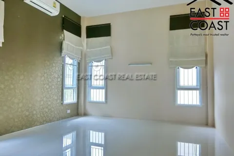 Casa de 3 dormitorios en Pattaya, Tailandia № 212945 - foto 9