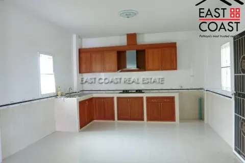Casa de 3 dormitorios en Pattaya, Tailandia № 212945 - foto 5