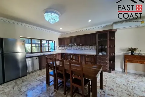 Casa de 3 dormitorios en Pattaya, Tailandia № 212941 - foto 4