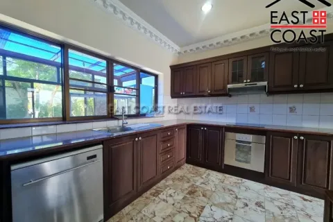 Casa de 3 dormitorios en Pattaya, Tailandia № 212941 - foto 5
