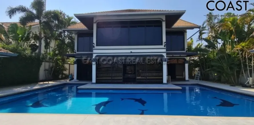Casa de 3 dormitorios en Pattaya, Tailandia № 212941