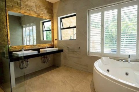 Вилла в Пхетчабуне, Таиланд с 4 спальнями  № 152497 - фото 7