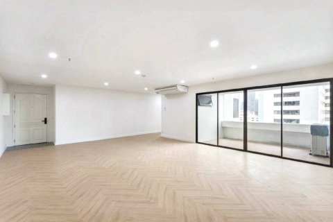 Condo à Bangkok, Thaïlande, 3 chambres  № 152501 - photo 1