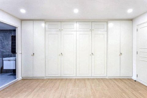 Condo à Bangkok, Thaïlande, 3 chambres  № 152501 - photo 4