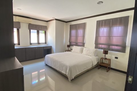 Villa in Pattaya, Thailand 3 bedrooms № 156510 - photo 4