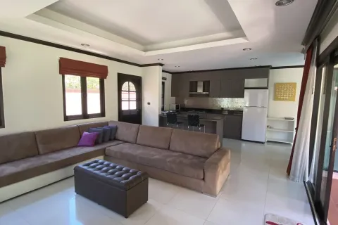 Villa in Pattaya, Thailand 3 bedrooms № 156510 - photo 2