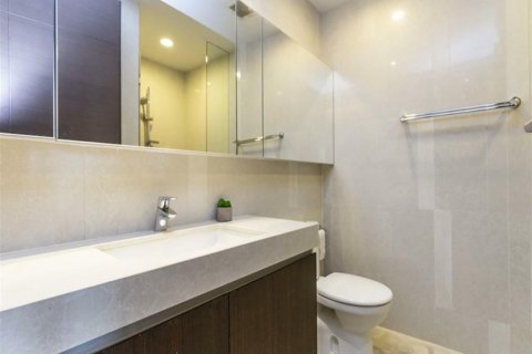 Condo à Watthana, Bangkok, Thaïlande, 2 chambres  № 153159 - photo 17