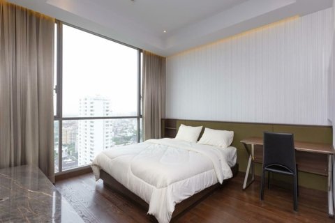 Condo à Watthana, Bangkok, Thaïlande, 2 chambres  № 153159 - photo 25