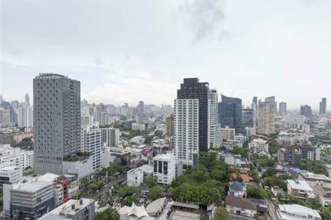 Condo à Watthana, Bangkok, Thaïlande, 2 chambres  № 153159 - photo 9