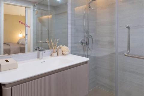 Condo in Bangkok, Thailand, 2 bedrooms  № 187567 - photo 9