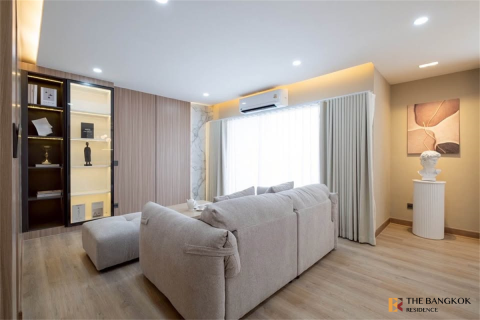 Condo in Bangkok, Thailand, 2 bedrooms № 187567 - photo 7
