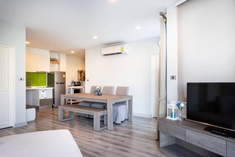 Condo in Hua Hin, Thailand, 2 bedrooms  № 149322 - photo 14