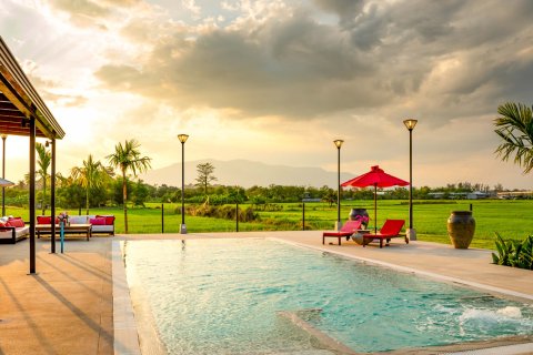 Villa in Chiang Mai, Thailand 7 bedrooms № 133436 - photo 2