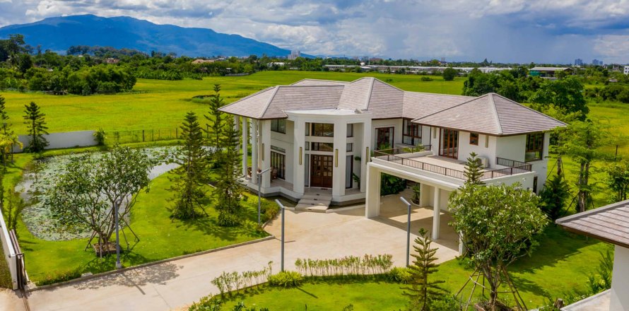 Villa à Chiang Mai, Thaïlande 7 chambres № 133436