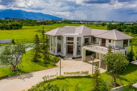Villa in Chiang Mai, Thailand 7 bedrooms № 133436 - photo 1