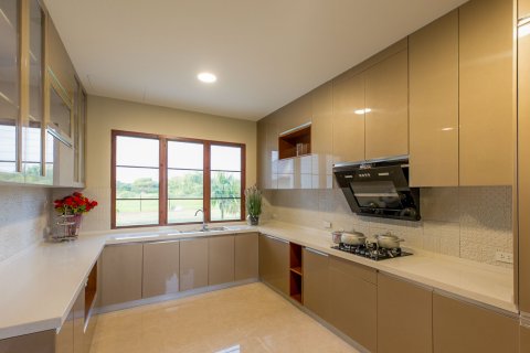 Villa in Chiang Mai, Thailand 7 bedrooms № 133436 - photo 6