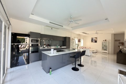 Вилла в Хуа Хине, Таиланд с 3 спальнями  № 158114 - фото 7