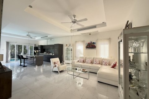 Вилла в Хуа Хине, Таиланд с 3 спальнями  № 158114 - фото 19