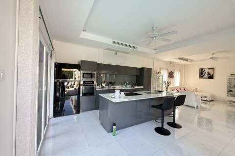 Вилла в Хуа Хине, Таиланд с 3 спальнями  № 158114 - фото 5