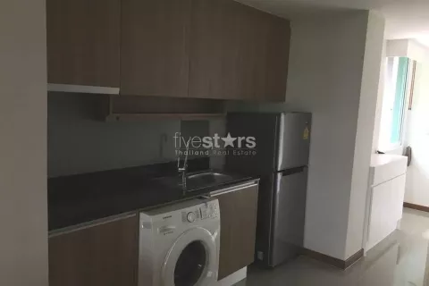 Кондоминиум с 2 спальнями в Ваттхане, Бангкок, Таиланд № 141876 - фото 3