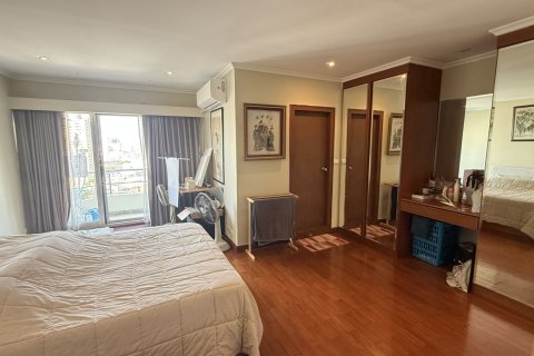 Кондоминиум с 3 спальнями в Кхлонг Сане, Бангкок, Таиланд № 171784 - фото 14