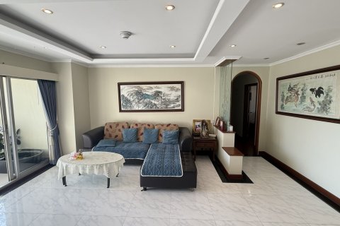 Кондоминиум с 3 спальнями в Кхлонг Сане, Бангкок, Таиланд № 171784 - фото 2