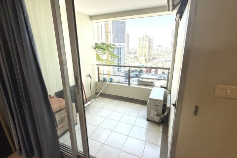 Кондоминиум с 3 спальнями в Кхлонг Сане, Бангкок, Таиланд № 171784 - фото 6