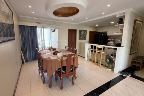 Кондоминиум с 3 спальнями в Кхлонг Сане, Бангкок, Таиланд № 171784 - фото 5