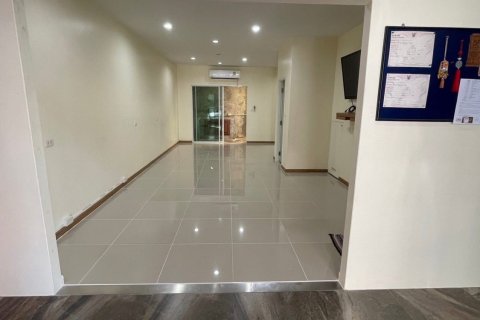 Townhouse in Suan Luang, Bangkok, Thailand 4 bedrooms № 171786 - photo 10