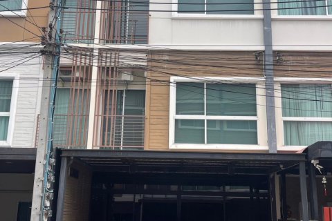 Townhouse in Suan Luang, Bangkok, Thailand 4 bedrooms № 171786 - photo 14