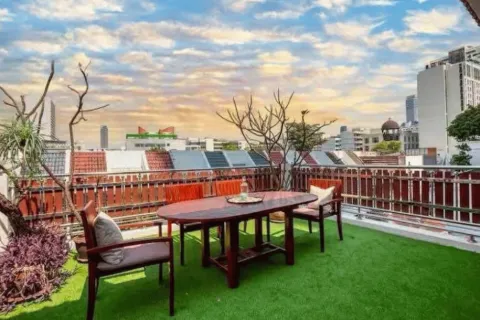 Таунхаус в Бангкоке, Таиланд с 4 спальнями  № 117927 - фото 5