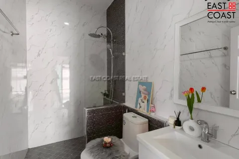 Casa de 4 dormitorios en Pattaya, Tailandia № 212547 - foto 30