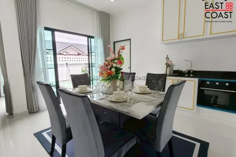 Casa de 4 dormitorios en Pattaya, Tailandia № 212547 - foto 19
