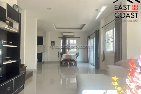 Casa de 3 dormitorios en Pattaya, Tailandia № 212542 - foto 10
