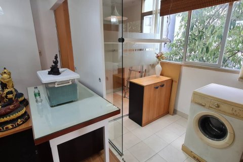Condo in Huai Khwang, Bangkok, Thailand, 2 bedrooms  № 153595 - photo 9