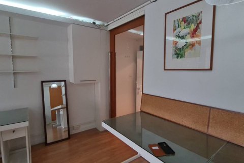 Condo in Huai Khwang, Bangkok, Thailand, 2 bedrooms  № 153595 - photo 3