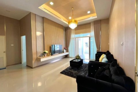 Дом в Паттайе, Таиланд с 3 спальнями  № 115687 - фото 3