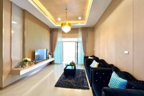 Дом в Паттайе, Таиланд с 3 спальнями  № 115687 - фото 4