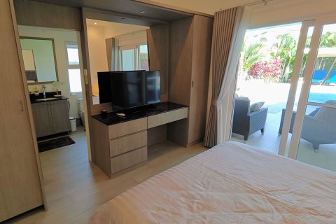 Вилла в Хуа Хине, Таиланд с 3 спальнями  № 154232 - фото 23