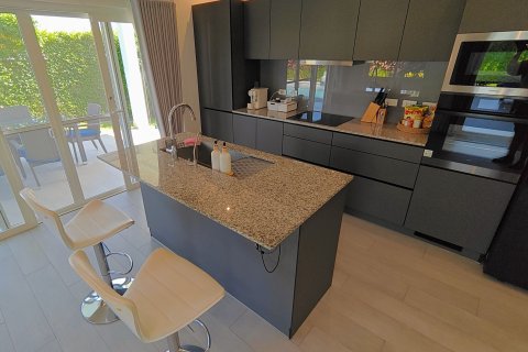 Вилла в Хуа Хине, Таиланд с 3 спальнями  № 154232 - фото 10