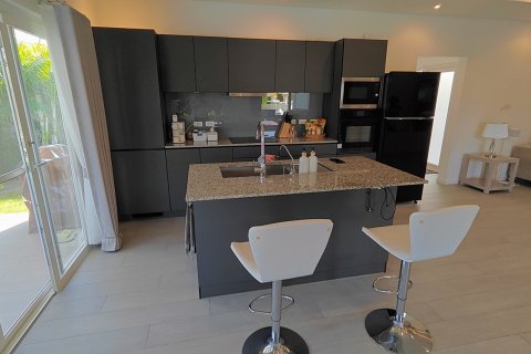 Вилла в Хуа Хине, Таиланд с 3 спальнями  № 154232 - фото 11